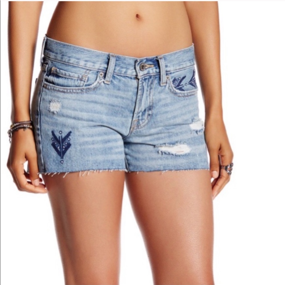 Lucky Brand The Cut Off Embroidered 0